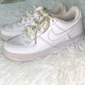 KIDS NIKE AIR FORCE ONES WHITE SNEAKERS